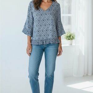 Cynthia Rowley Blue White Floral Top Blouse Ruffle 3/4 Length Sleeve Size M